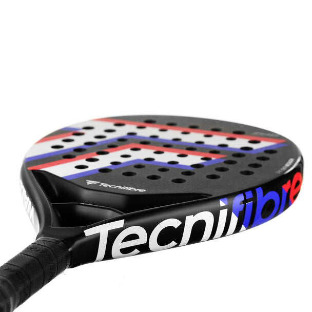 Padelschläger WALL MASTER 365 TecnifibreDer WALL MASTER 365 ist ein Schläger für geübte Spieler. Die runde Form bietet ein Maximum an Präzision und Kontrolle. Sein Gewicht von 365 g macht ihn handlich.
DerSport und Außenbereich, Paddle-TennisPadel MarktTecnifibrePadelschläger WALL MASTER 365 Tecnifibre